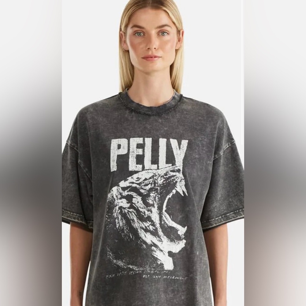 Ena Pelly Fearless Tee